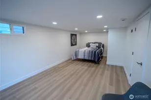 7716 S Mission Dr, Seattle, WA 98178 - Photo 32