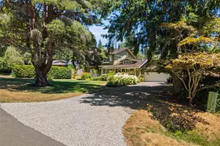 5356 Ruby Pl NE, Bainbridge Island, WA 98110 - Photo 2