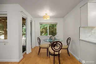 4231 NE 5th St, Renton, WA 98059 - Photo 6