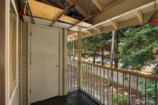 4231 NE 5th St, Renton, WA 98059 - Photo 14