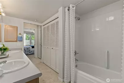 4437 Providence Point Place SE #2631, Issaquah, WA 98029 - Photo 30