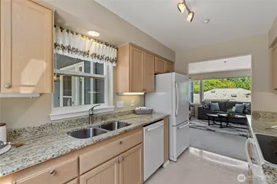 4437 Providence Point Place SE #2631, Issaquah, WA 98029 - Photo 12