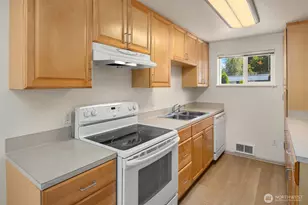 12018 Gibson Rd, Everett, WA 98204 - Photo 22