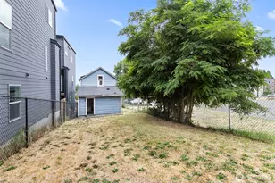 2371 S Yakima Ave, Tacoma, WA 98405 - Photo 18