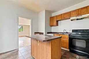 2371 S Yakima Ave, Tacoma, WA 98405 - Photo 8