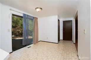 10907 E 151st St, Puyallup, WA 98374 - Photo 14