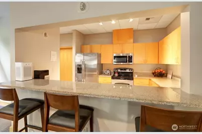 1100 106th Avenue NE #801, Bellevue, WA 98004 - Photo 24