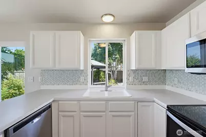 402 Orting Avenue NW, Orting, WA 98360 - Photo 8