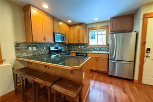 2325 Franklin Ave E, Seattle, WA 98102 - Photo 4