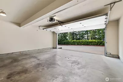 12140 NE 24th Street #102, Bellevue, WA 98005 - Photo 24