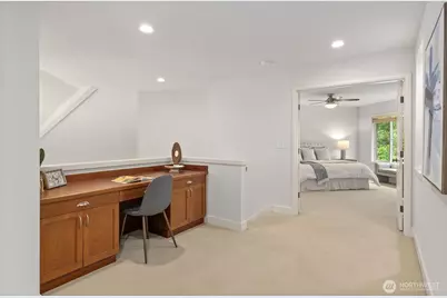 1021 271st Avenue SE, Sammamish, WA 98075 - Photo 26