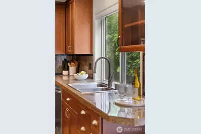 1021 271st Avenue SE, Sammamish, WA 98075 - Photo 12