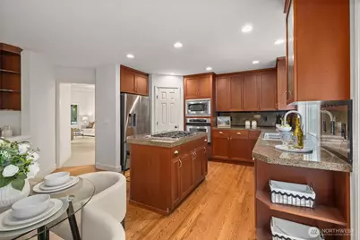 1021 271st Avenue SE, Sammamish, WA 98075 - Photo 10