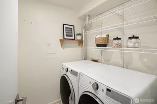 2040 Waverly Pl N, Seattle, WA 98109 - Photo 30