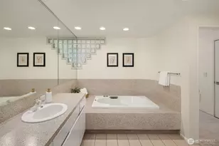 2040 Waverly Pl N, Seattle, WA 98109 - Photo 26