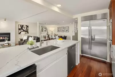 2040 Waverly Place N #302, Seattle, WA 98109 - Photo 20