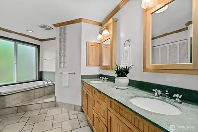 24417 SE 46th Street, Sammamish, WA 98029 - Photo 20