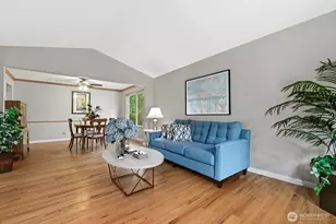 24417 SE 46th St, Sammamish, WA 98029 - Photo 8