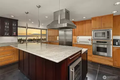 227 Highland Drive, Edmonds, WA 98020 - Photo 4