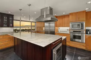 227 Highland Dr, Edmonds, WA 98020 - Photo 4