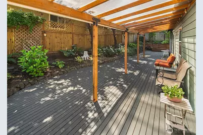 940 E Lakeshore Drive, Allyn, WA 98524 - Photo 6