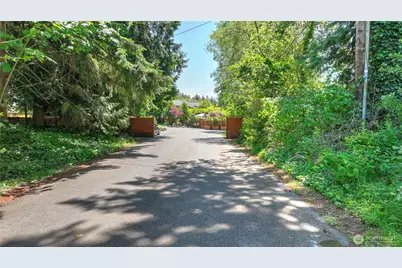 22010 34th Avenue S, SeaTac, WA 98198 - Photo 2