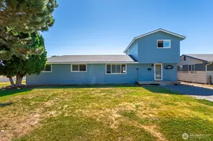 1608 C St SW, Ephrata, WA 98823 - Photo 2