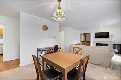 12840 SE 40th Court #C5, Bellevue, WA 98006 - Photo 8