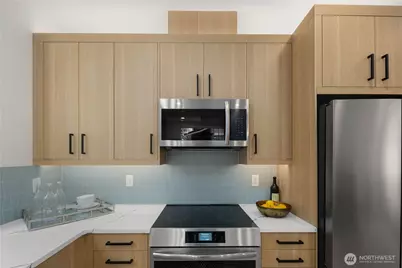 512 N 92nd Street, Seattle, WA 98103 - Photo 8
