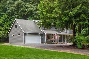 9067 Hidden Cove Road NE, Bainbridge Island, WA 98110 - Photo 2