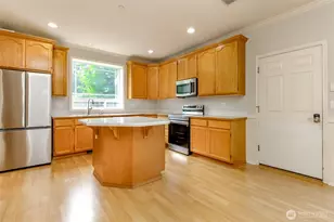 1425 Richmond Ct, DuPont, WA 98327 - Photo 8