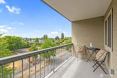732 11th Avenue E #404, Seattle, WA 98102 - Photo 14