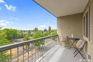 732 11th Ave E, Seattle, WA 98102 - Photo 14