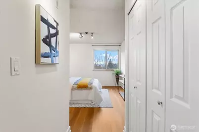 732 11th Avenue E #404, Seattle, WA 98102 - Photo 20