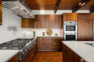 19520 94th Pl W, Edmonds, WA 98020 - Photo 16