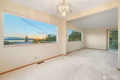 741 Hemlock Street, Edmonds, WA 98020 - Photo 12