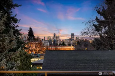 1706 B N 47th Street, Seattle, WA 98103 - Photo 4