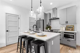 1706 B N 47th St, Seattle, WA 98103 - Photo 12