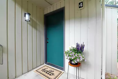 3517 109th Place NE #4, Bellevue, WA 98004 - Photo 2