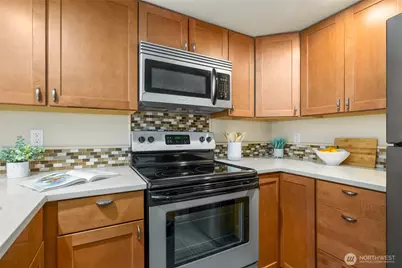 3517 109th Place NE #4, Bellevue, WA 98004 - Photo 8