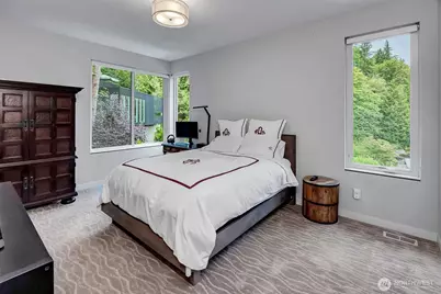 7429 E Mercer Way, Mercer Island, WA 98040 - Photo 26
