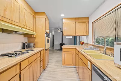 1402 22nd Street NE #220, Auburn, WA 98002 - Photo 6
