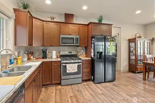 19502 Mountain Meadows Ln SW, Rochester, WA 98579 - Photo 16