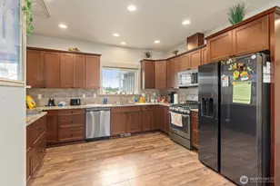 19502 Mountain Meadows Ln SW, Rochester, WA 98579 - Photo 14