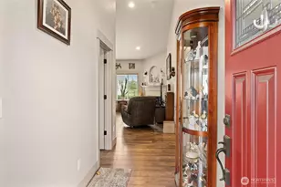 19502 Mountain Meadows Ln SW, Rochester, WA 98579 - Photo 6
