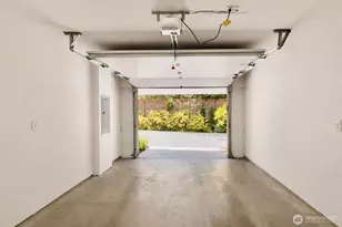 333 N 90th St, Seattle, WA 98103 - Photo 26