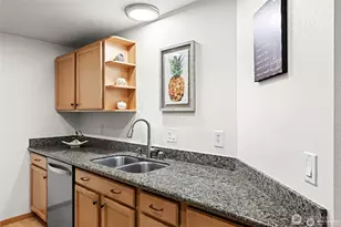 8218 126th Ave NE, Kirkland, WA 98033 - Photo 6