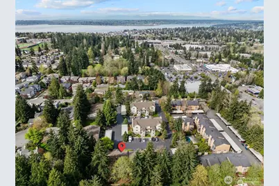 8218 126th Avenue NE #E22, Kirkland, WA 98033 - Photo 2