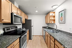 8218 126th Ave NE, Kirkland, WA 98033 - Photo 4