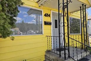 424 E 1st St, Cle Elum, WA 98922 - Photo 2